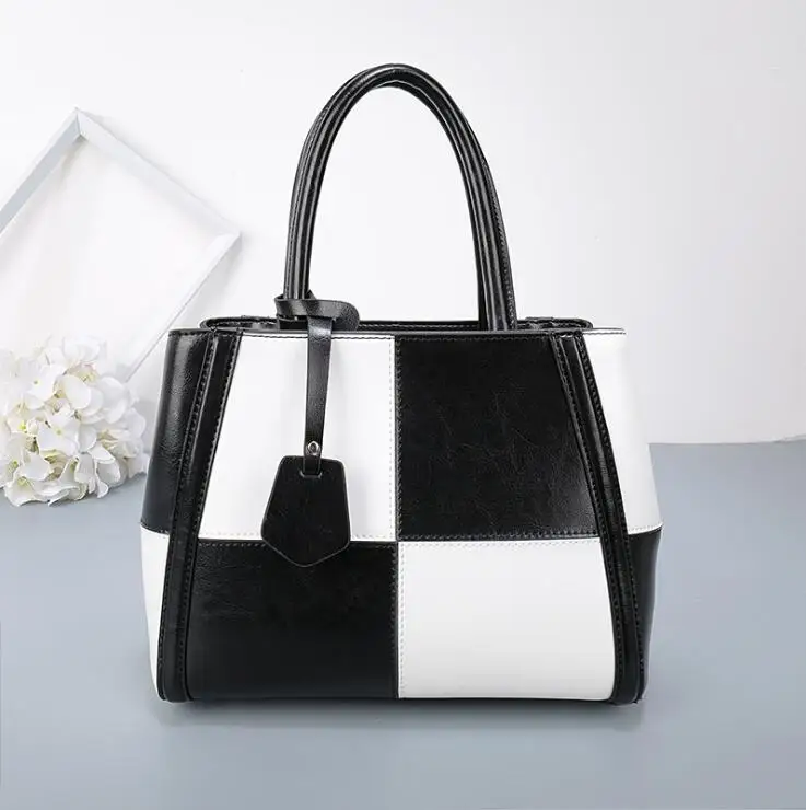

2018 Genuine leather women's Shoulder bags Large Capacity Plaid style Crossbody bag for ladies Fashion luxury handbags Bolsas