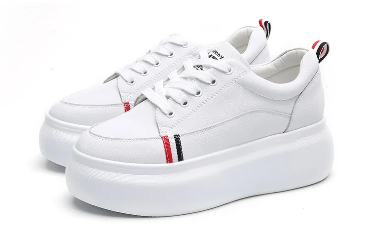 

2018 autumn new fashion simple casual shoes women trend thick soles leather soft and comfortable breathable flat shoes.
