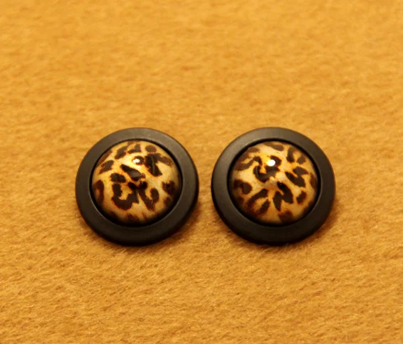 

Бесплатная доставка 10 шт./лот черные леопардовые черные кнопки для пальто высококачественная металлическая пряжка «сделай сам» Аксессуары для одежды 25 мм