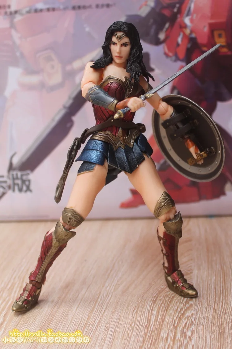 DC Comics Film Super Hero Batman VS Superman Dawn Of Justice NO.4 Wonder Woman Play Arts Kai Action