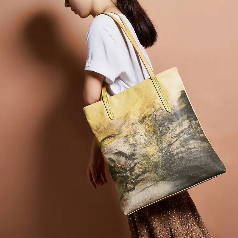 

LOEIL Retro small square bag versatile shoulder slung head layer leather simple fashion zipper handbag large
