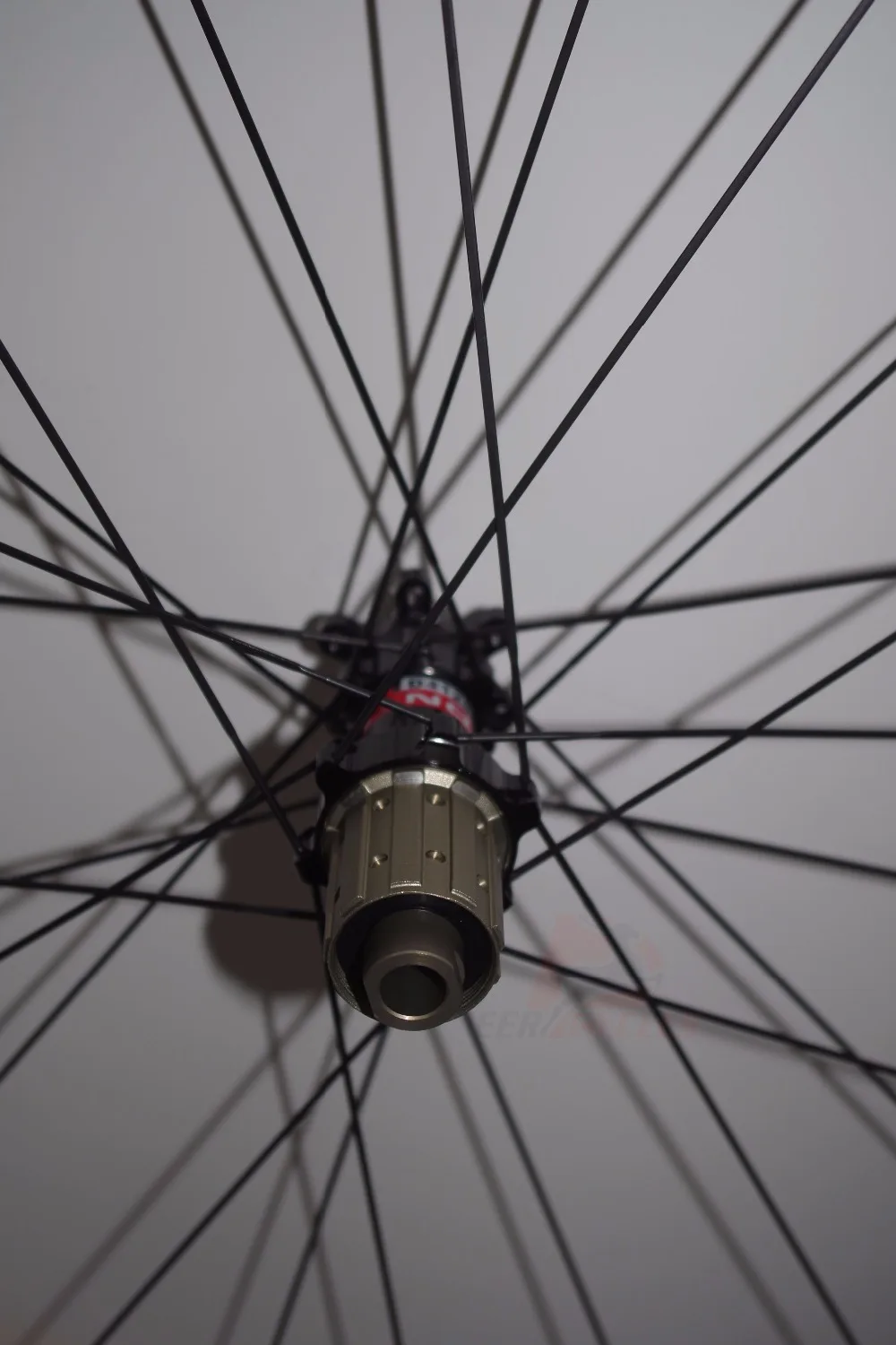 Clearance 1303g Lightest 700C 38mm Asymmetric Carbon Bike Wheel set Tubeless Clincher Road Disc Cyclocross CX Bicycle Wheels 24H 28H XDR 7