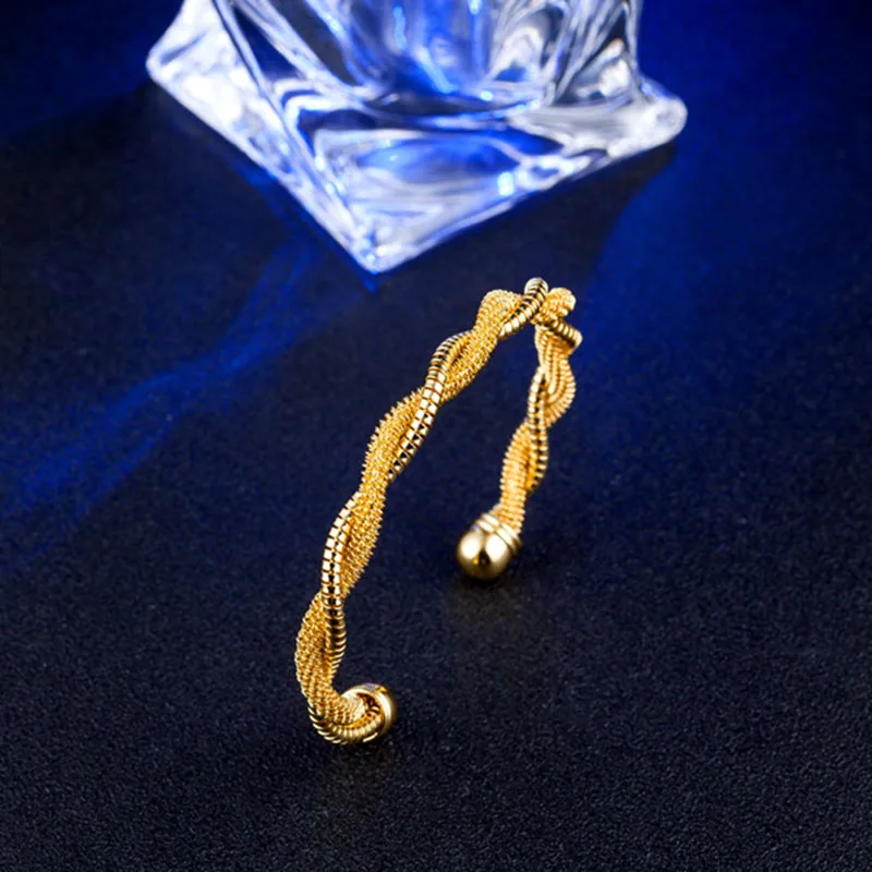 

Latest Twist Lady Bracelets Fashion Opening Bangle For Women Girls Silver/Gold Wholesale Retail Wedding Party Silver Color Z150