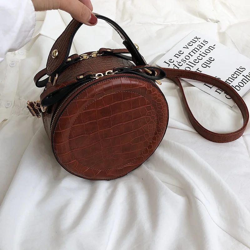 جولة Crossbody حقائب للنساء 2019 عالية الجودة جلدية حقيبة يد فاخرة مصمم السيدات التمساح نمط الكتف حقيبة ساعي