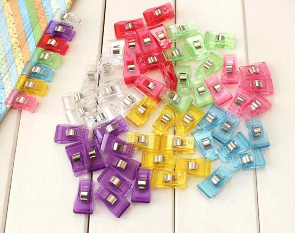 

100 pieces PVC Plastic Clips For Patchwork Sewing DIY Crafts, Quilt Quilting Clip 3.5*1.8CM Wholesale Retail 7 Colors Mixed