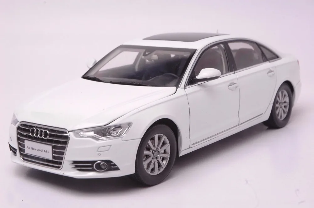 118 Diecast Model for Audi A6L 2012 White Sedan Alloy Toy Car Miniature Collection Gifts A6in