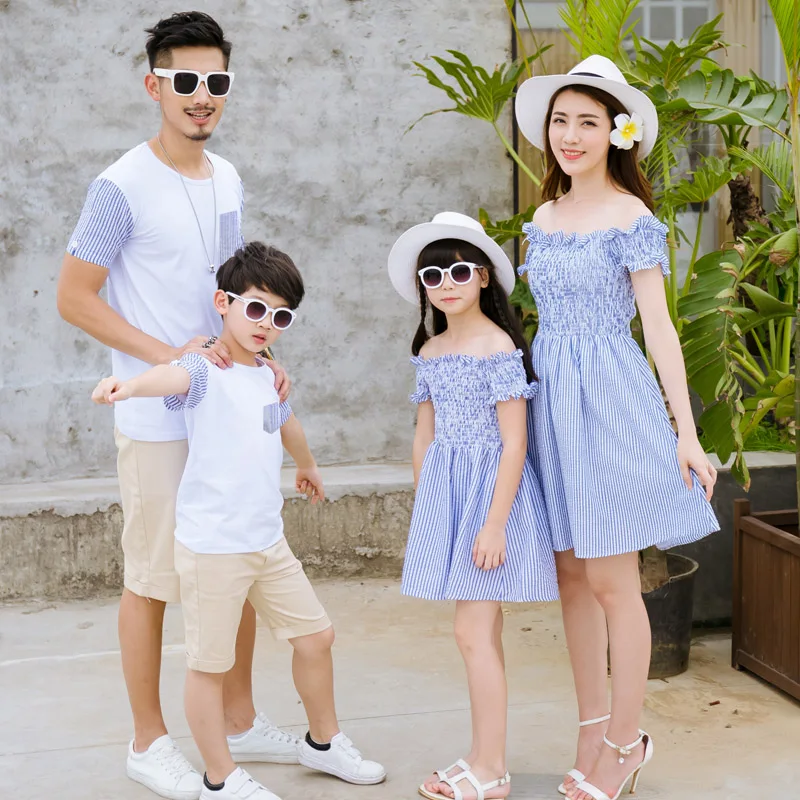 

2018 Summer Family Matching Outfits Mother And Daughter Off Shoulder Striped Dress Family Holiday Clothes For Family Look