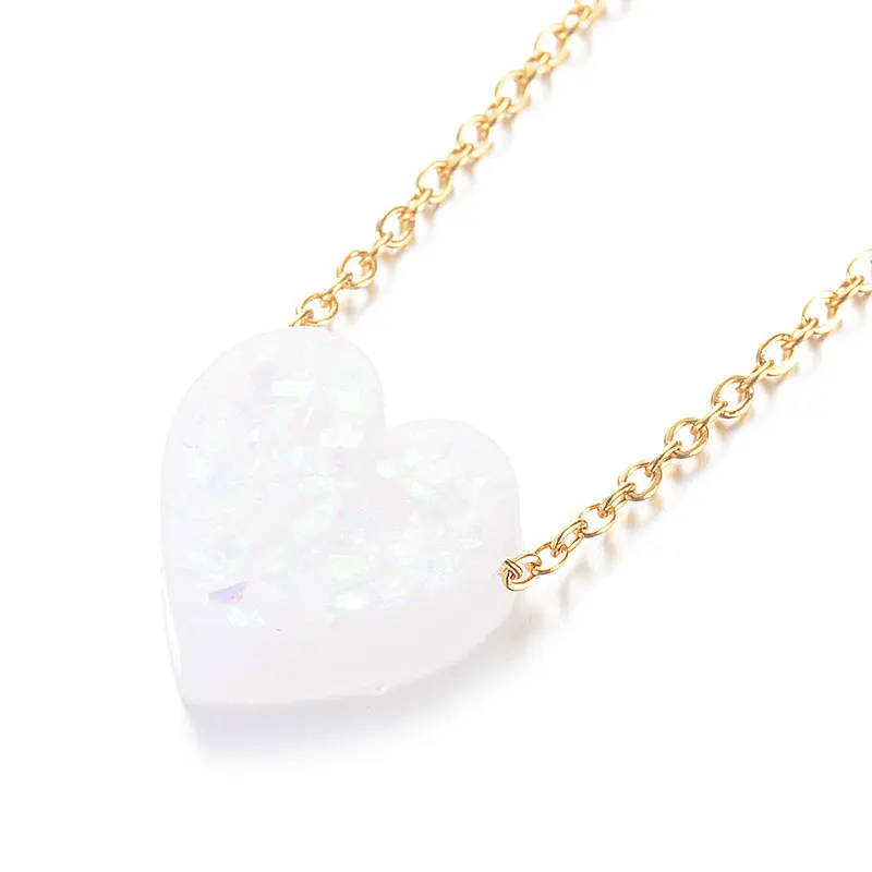 New 12mm opal heart-shaped necklace 18“ New 12mm opal heart-shaped necklace 18“