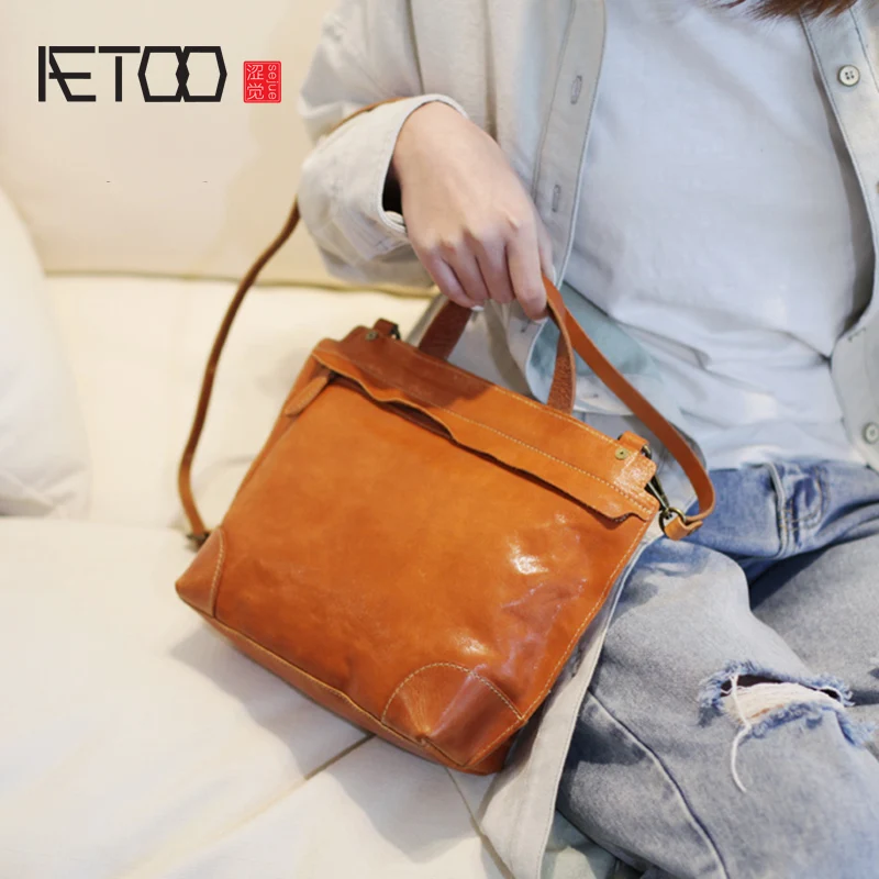 

AETOO Small bag simple high sense small fresh retro cowhide envelope Briefcase female Bag portable crossbody bag