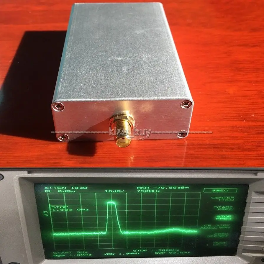 

1MHz -3.5GHz SMA noise source / Simple spectrum external tracking source Analyzer with shield for Standing wave bridge