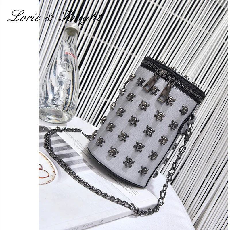 

Female Skull Studded Bucket Bag Barrel Shaped Crossbody Bag Chain Shoulder Messenger Bag