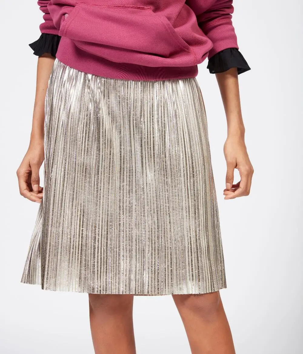 

Pleated sequined organ skirt Pleated metallic skirt Elasticized waist