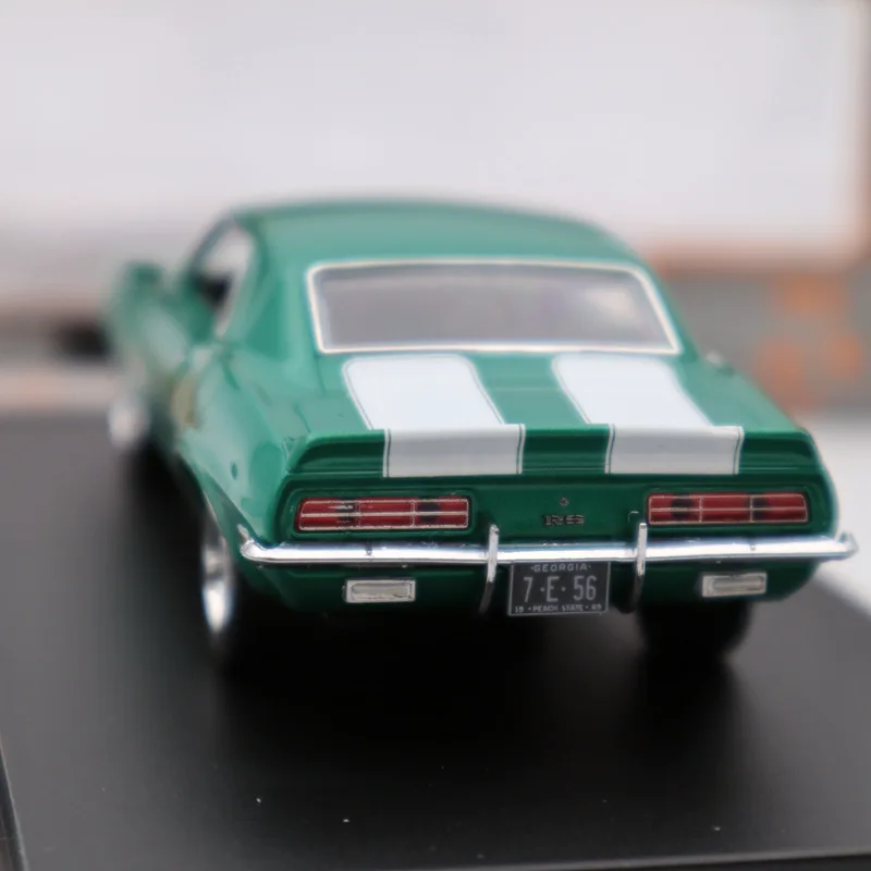 Премиум X 1:43 Chevrolet Camaro RS 1969 зеленый металлик PRD549 литые модели Ограниченная Коллекция