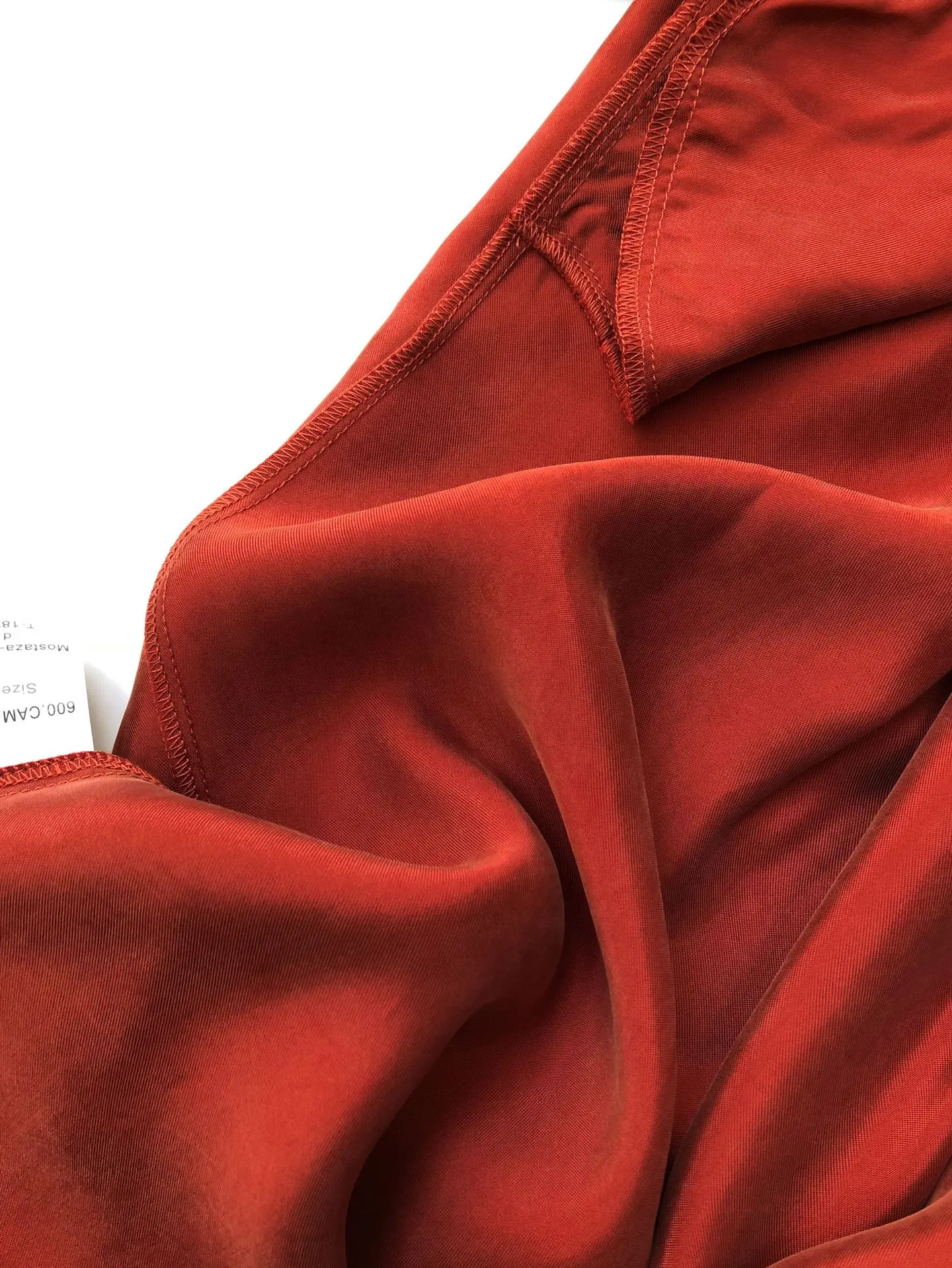 Медная Аммиачная короткая юбка Ранняя весна Трехцветная текстура тонкая и драпированная юбка с эластичным поясом