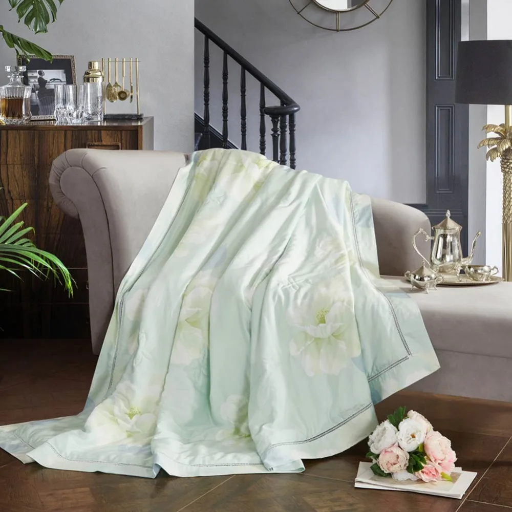 

2019 Light Green Flowers Quilting Quilt Soft Stitching Modal Artificial Silk Polyester Filler Queen King Summer Comforter