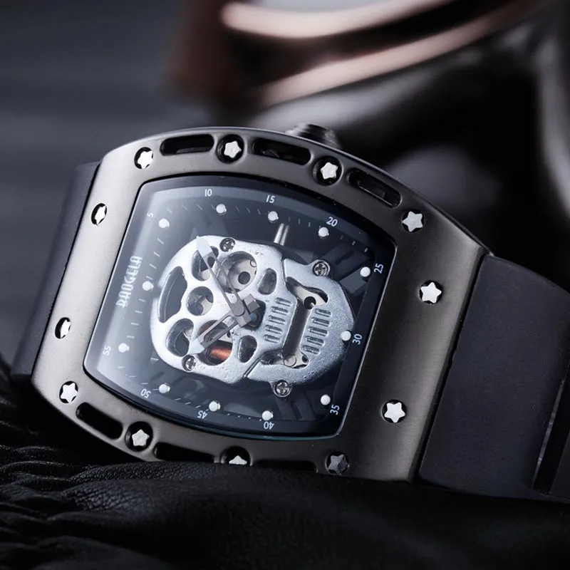 

BAOGELA Skulls Retro Hollow Luminous Waterproof Quartz Watch Black Luminous Male Watch Quartz Watch High Quality Silicon Strap