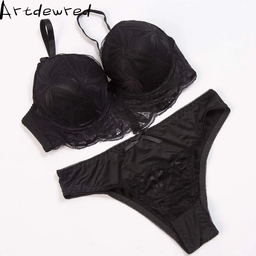 

Winter New Woman Sexy Lingerie Lace Bra Gather Adjustable Intimate Push Up Young Bra And Panty Sets B C Cup Deep V Underwear set