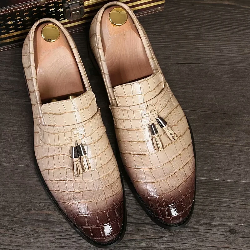 

2018 Men Oxfords Shoes Business Color pointed shoes casual shoes Lace-Up Bullock Business Men's Flats Push size 48