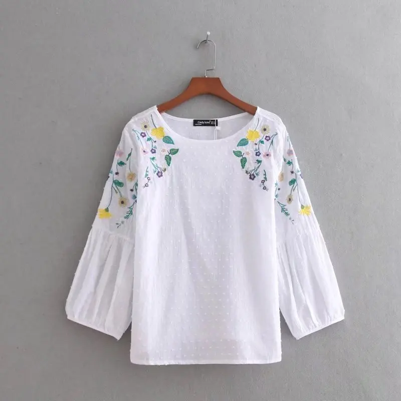 

2018 New Women Vestidos Position Flower Embroidery White Shirt Blouse Female vintage Lantern Sleeve tops Blusas Femininas