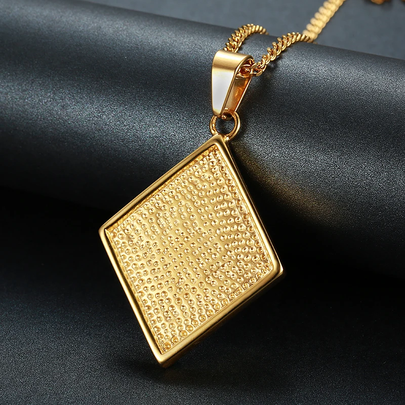 1% er necklaces (5)
