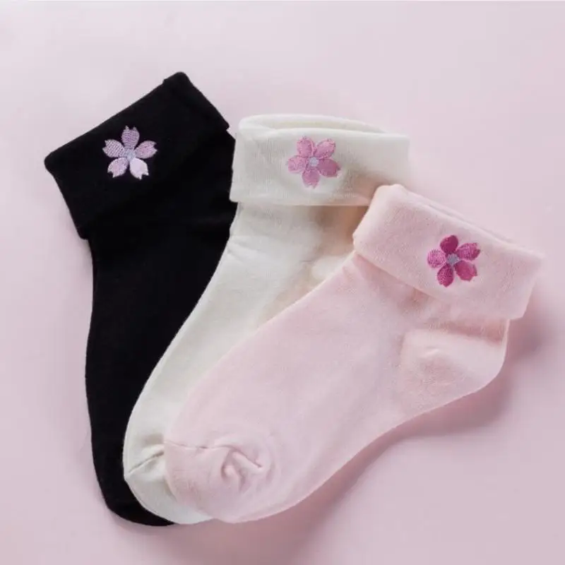 

Spring Japanese Sakura Embroidery Cotton Girls Sock Cute Pink Art Solid Short Harajuku Student Kawaii Ankle Funny Sock