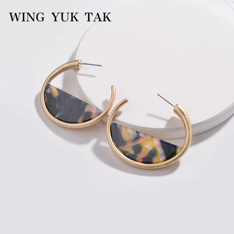 wing yuk tak Vintage Golden Leopard Hoop Earrings Fashion Woman Round Tortoiseshell Earrings Hot Sales Jewelry