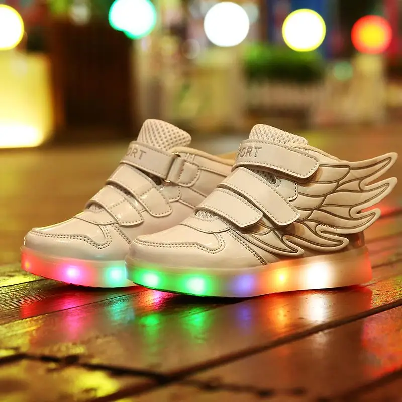 Из искусственной кожи, для детей обувь с подсветкой; детские кроссовки для мальчиков обувь для девочек модные крылья USB световой Повседневное спортивная обувь
