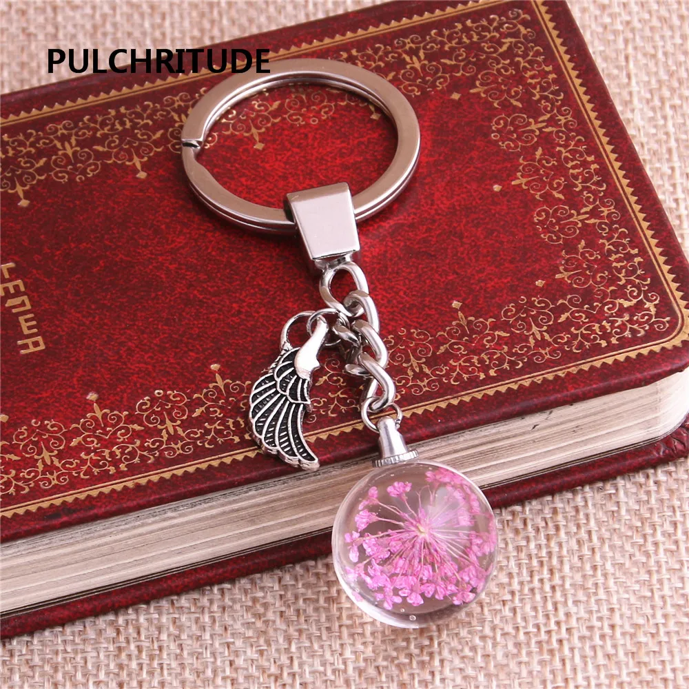 

PULCHRITUDE 2 pcs/lot Metal KeyChain Crystal Glass Ball Dried Flower Pendant Wing Feather Charm Key Ring Jewelry Diy C0505