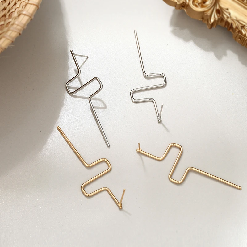

Simple Wire Stud Earrings For Women 2019 New Fashion Golden Silver Color Ear Jewelry Gift For Friend Statement Jewelry