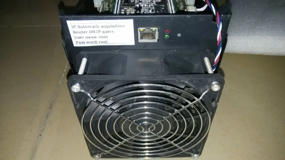 AntMiner S5 1155 GH/с Asic Шахтер Bitcon 28nm БТД Добыча SHA256 BM1384 Энергопотребление 590 Вт |