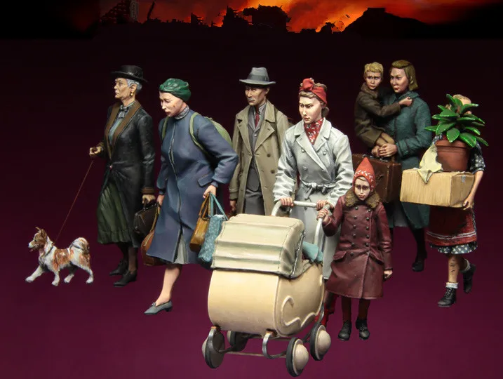 

pre order-Resin toys S-3110 European Refugees,1939-45 Big Set Free shipping