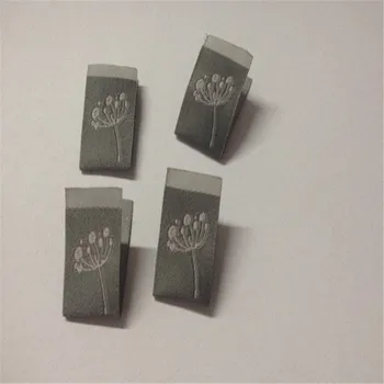 

Customized Clothing Flag Label Garment Labels /Woven Label