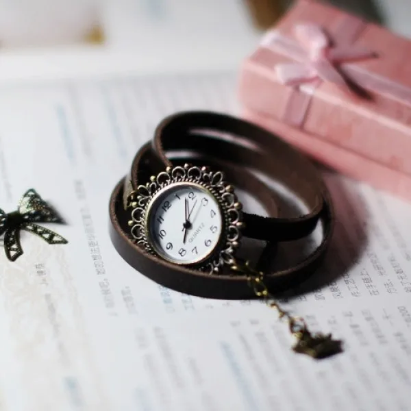 

SCW006 Fashion Watch with box