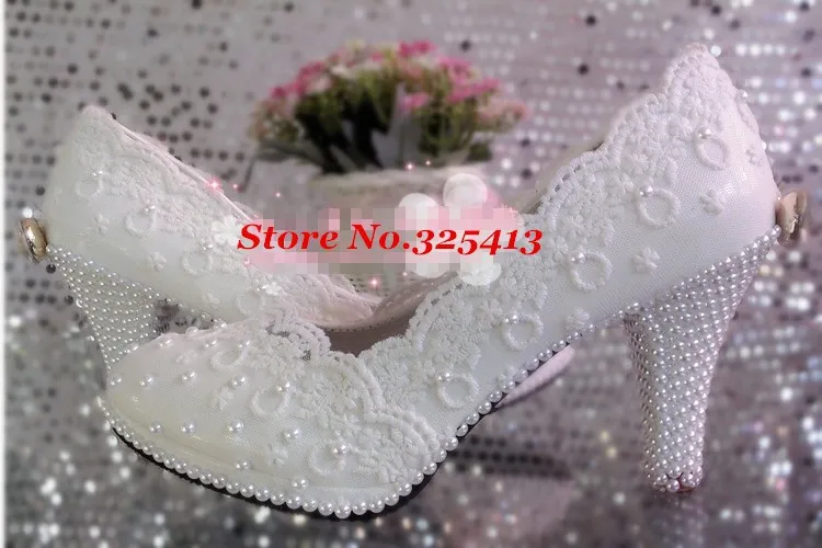 Свадебные туфли с кружевными цветами женские туфли на платформе и высоком каблуке белые туфли для невесты подружки невесты с бантом и жемчужинами женские туфли-лодочки