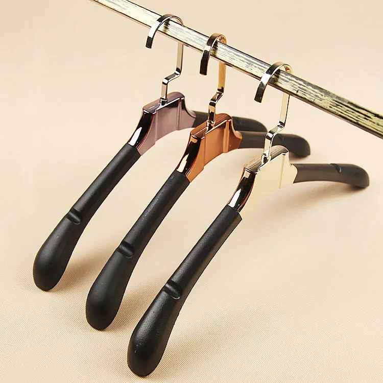 

[Free Shipping] High Grade PU Leather Padded Plastic Hanger for Clothes,Lady's Style,Square Head (4 pieces/ lot)