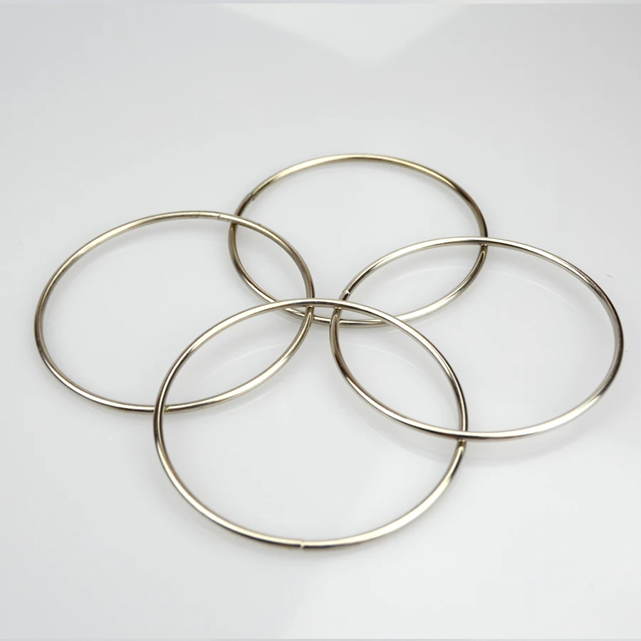 Головоломка 4 кольца cast cyclone. Кольцо с брюликом 3д модель лоу поли. Головоломка 4 кольца металлические решение. Кольцо 4 уровень. Головоломка hanayama ring.