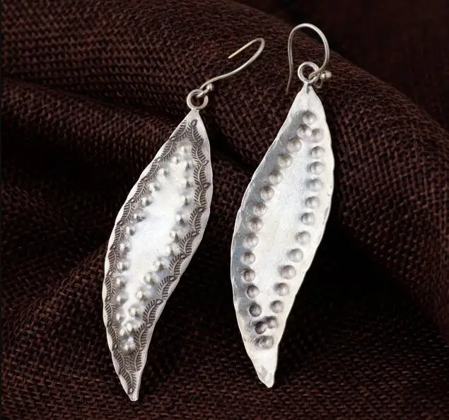 silver-earrings019b