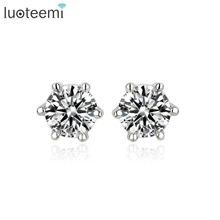 LUOTEEMI 5 мм сверкающий Пасьянс 0,5 огранки блестящая огранка Сердца и стрелы кубический циркон Классические 6 зубцов круглые серьги-гвоздики для женщин