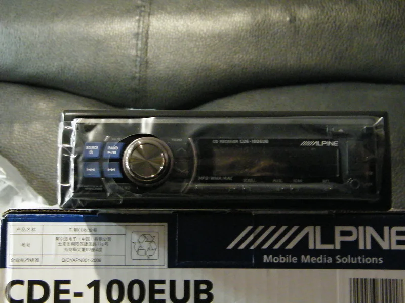 Alpine CDE 100EUB latest car supports CD player with USB AUXplayers
