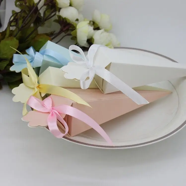 

Emerra 50Pcs Ice Cream Point Sugar Box Gift Packaging with Hand Gift Box Wedding Carton Ice Cream Colorful