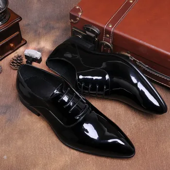 

Black Patent Leather Mens Dress Fashion Oxfords Shoes 2018 Spring Autumn Men Wedding Barque Fashion Dress Shoes Lace Up Oxfords