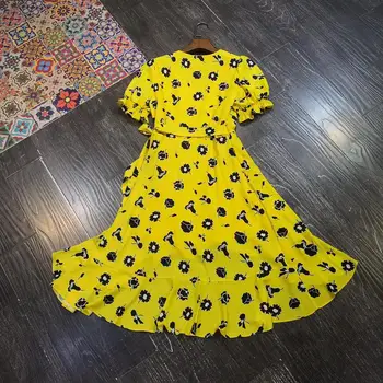 

The new summer 2020 yellow flowers silk dress