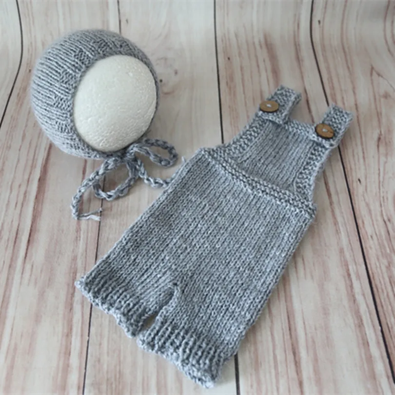 knitted newborn set