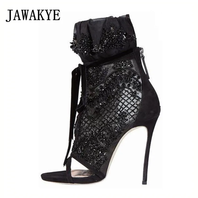 Черные сандалии для подиума, украшенные кристаллами женские летние туфли на высоком тонком каблуке с перекрестной шнуровкой и открытым носком пикантные вечерние туфли на шпильке