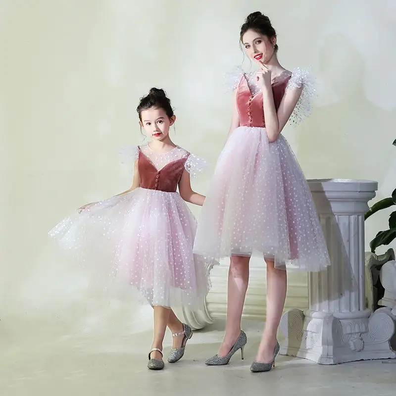 Для мамы и дочки, платья в горошек для свадьбы, одежда платье «Мама и я» бальное платье для мам и дочек, для девочек вечернее платье для девочек Семья подходящая друг к другу одежда J38 - Цвет: Pink