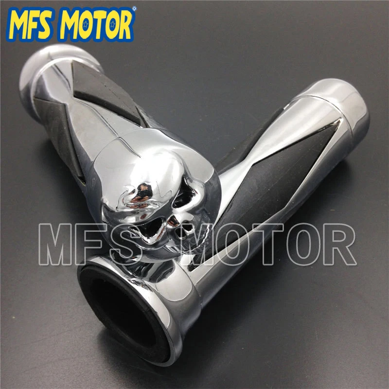 Motorcycle Skull Diamon Grip for Suzuki sportbikes 1987 2012 Savage