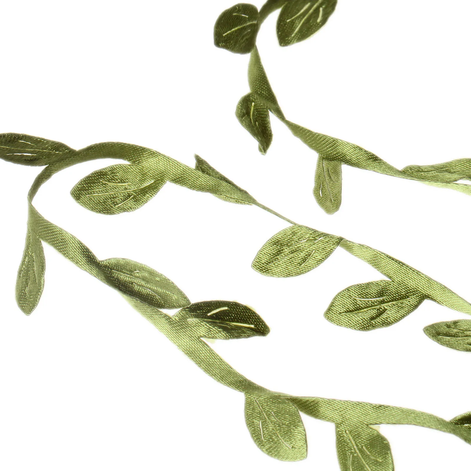 

10M/32.81feet 15*8mm Silk Wreath Green Leaf Iron Wire Artificial Flower Vine In Rattan for The Car Decoration DIY Wedding Flo