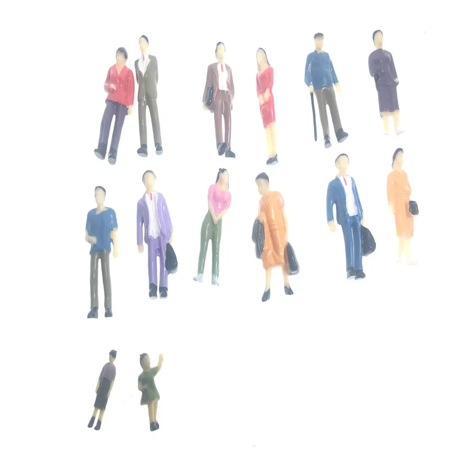 architecture model figure in ho train layout03