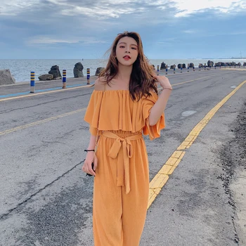 

2019 Summer New Holiday Beach Set Fashion Ruffled One-Shoulder Top Loose Comfortable Jumpsuit Beautiful Ladies Set
