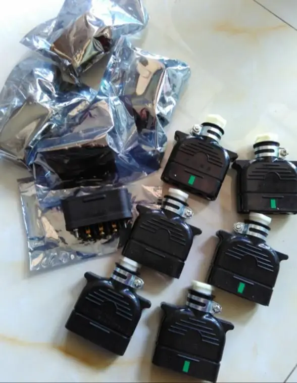 Fêmea da Empilhadeira da Tomada do Carregador de Bateria da C.a. de 37010-10870 Conector v Toyota Nichiyu Tcm Komatsu Shinko Sumitomo de 37010-10870 30a 250 - Image 3